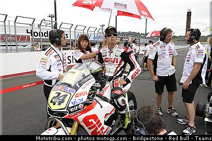 motogp_pitbabe_002_japon_motegi_2011.jpg