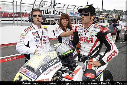 motogp_pitbabe_003_japon_motegi_2011.jpg
