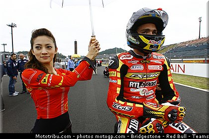 motogp_pitbabe_020_japon_motegi_2011.jpg