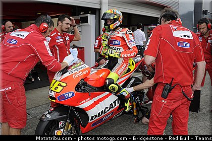 motogp_rossi_009_japon_motegi_2011.jpg
