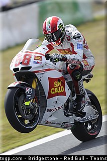 motogp_simoncelli_004_japon_motegi_2011.jpg