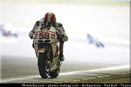 motogp_simoncelli_011_japon_motegi_2011.jpg