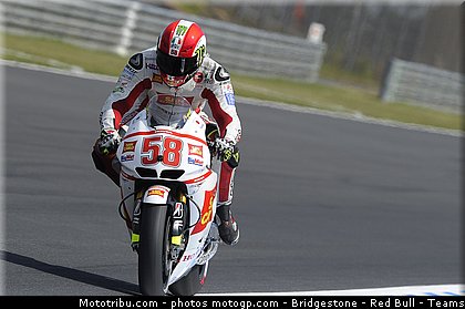motogp_simoncelli_018_japon_motegi_2011.jpg