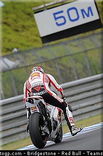 motogp_simoncelli_028_japon_motegi_2011.jpg