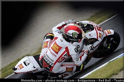 motogp_simoncelli_035_japon_motegi_2011.jpg