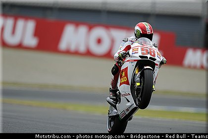 motogp_simoncelli_039_japon_motegi_2011.jpg