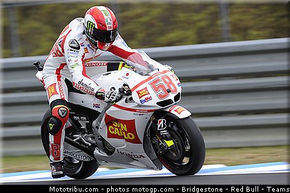 motogp_simoncelli_047_japon_motegi_2011.jpg