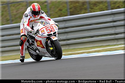 motogp_simoncelli_048_japon_motegi_2011.jpg