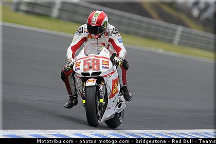 motogp_simoncelli_053_japon_motegi_2011.jpg