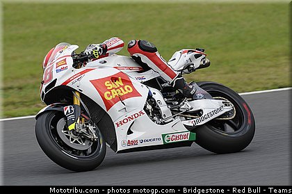 motogp_simoncelli_055_japon_motegi_2011.jpg