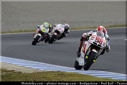 motogp_simoncelli_060_japon_motegi_2011.jpg