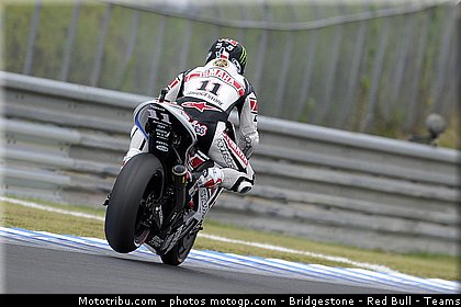 motogp_spies_004_japon_motegi_2011.jpg