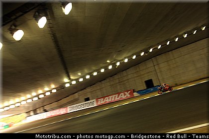 motogp_stoner_006_japon_motegi_2011.jpg