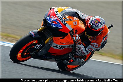 motogp_stoner_018_japon_motegi_2011.jpg