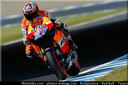 motogp_stoner_021_japon_motegi_2011.jpg