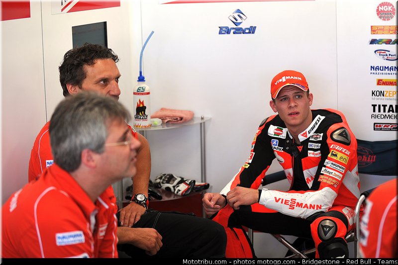 moto2_bradl_002_australie_philip_island_2011