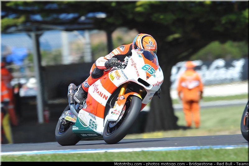 moto2_bradl_005_australie_philip_island_2011