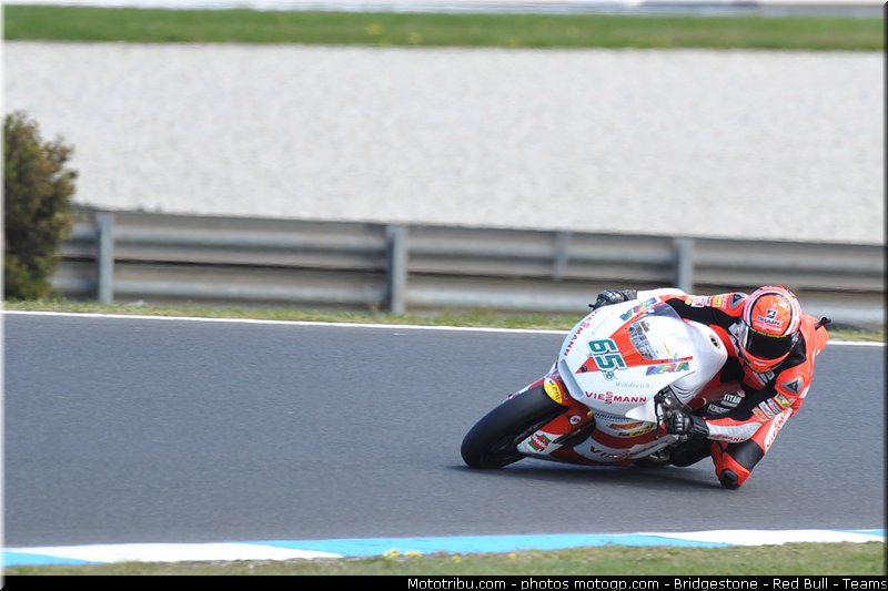 moto2_bradl_007_australie_philip_island_2011
