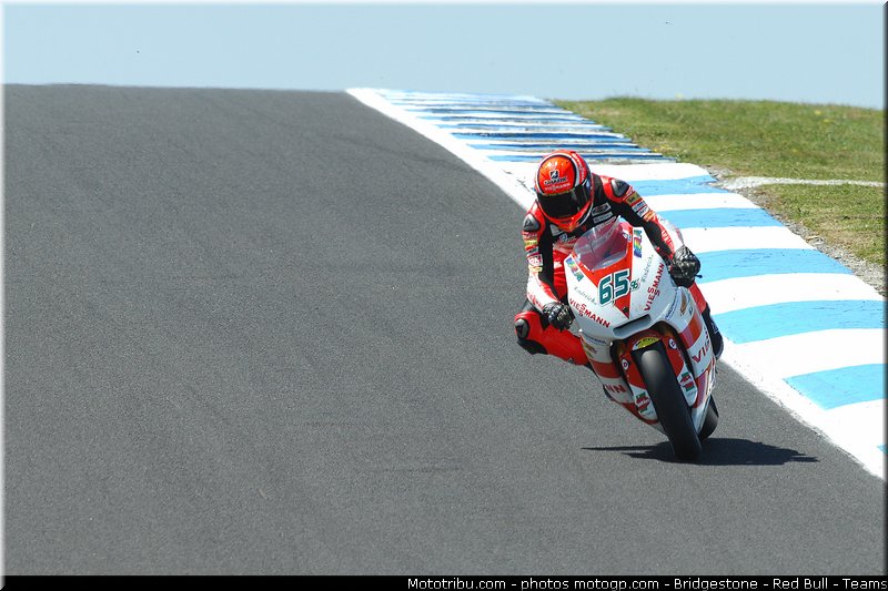 moto2_bradl_019_australie_philip_island_2011