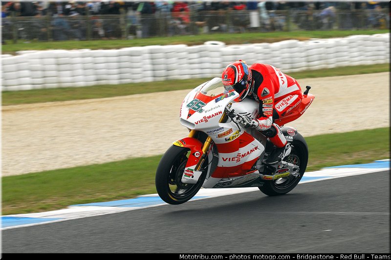 moto2_bradl_022_australie_philip_island_2011