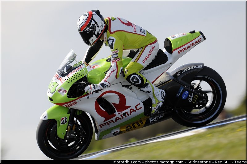 motogp_de_puniet_004_australie_philip_island_2011