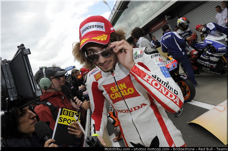 motogp_simoncelli_014_australie_philip_island_2011