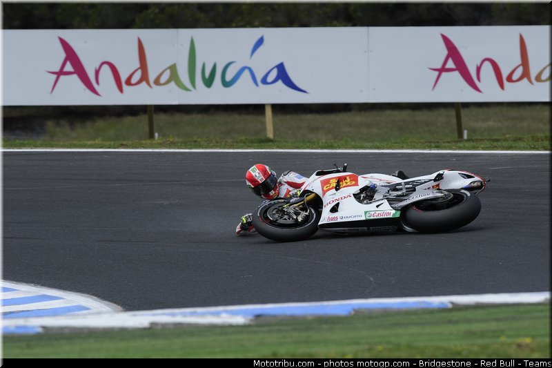 motogp_simoncelli_022_australie_philip_island_2011