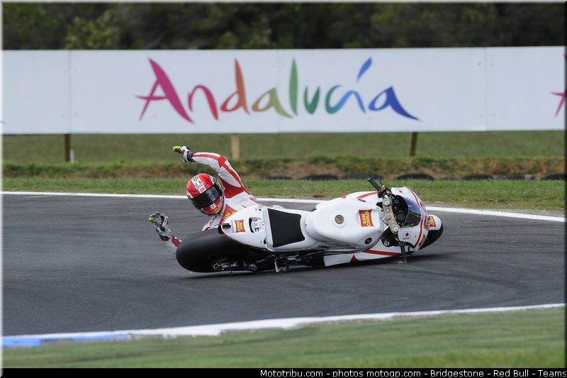 motogp_simoncelli_027_australie_philip_island_2011