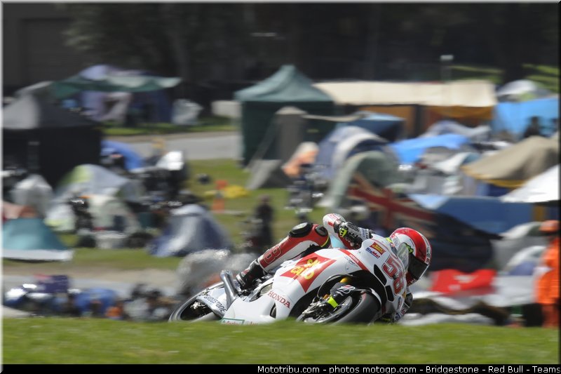 motogp_simoncelli_073_australie_philip_island_2011