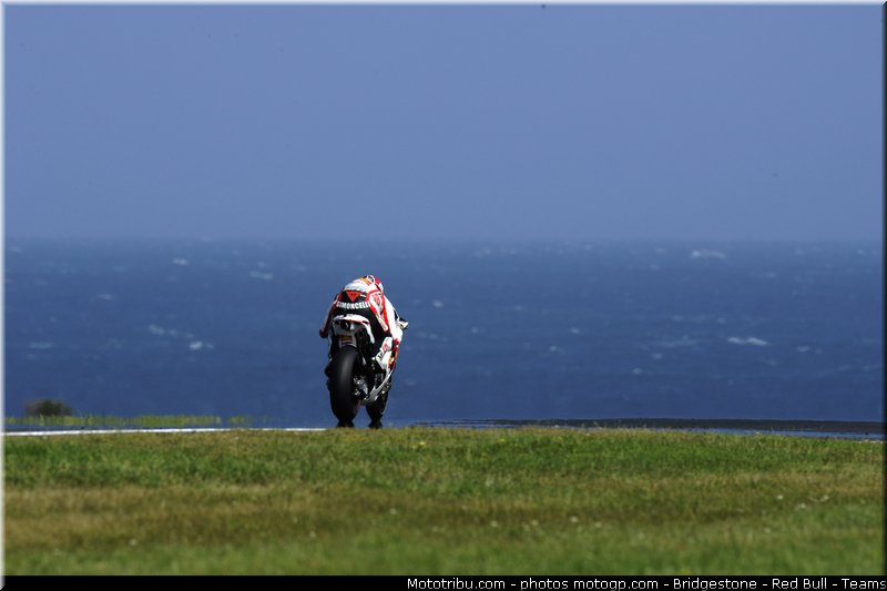 motogp_simoncelli_083_australie_philip_island_2011