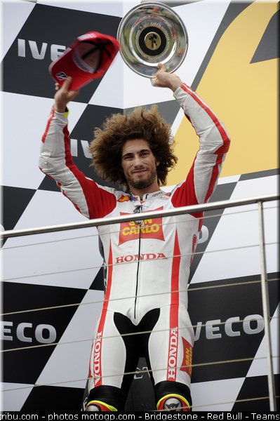 motogp_simoncelli_089_australie_philip_island_2011