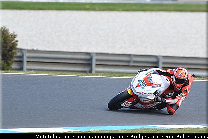 moto2_bradl_007_australie_philip_island_2011.jpg