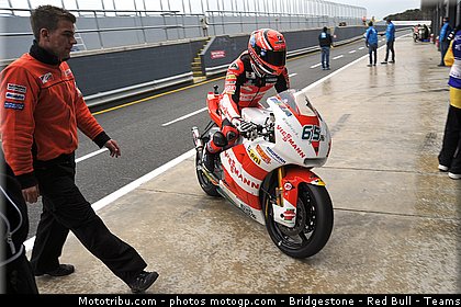 moto2_bradl_011_australie_philip_island_2011.jpg
