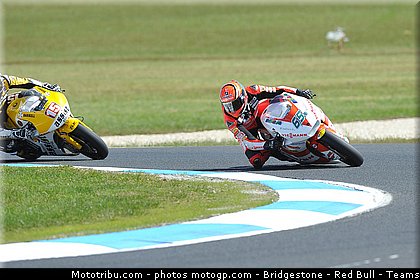 moto2_bradl_015_australie_philip_island_2011.jpg