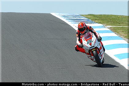 moto2_bradl_019_australie_philip_island_2011.jpg