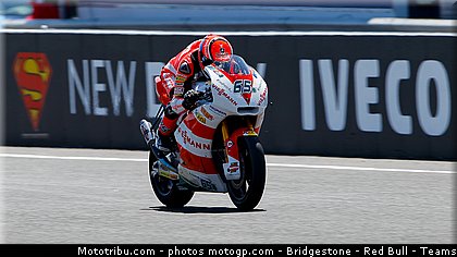 moto2_bradl_025_australie_philip_island_2011.jpg