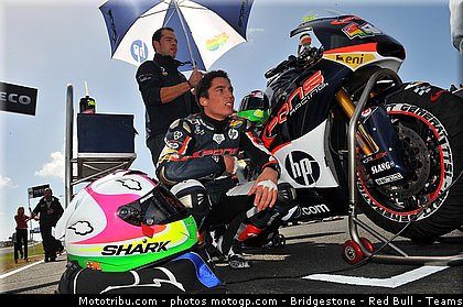 moto2_espargaro_a_008_australie_philip_island_2011.jpg