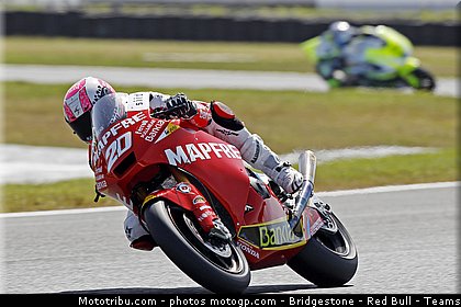 moto2_moreno_009_australie_philip_island_2011.jpg