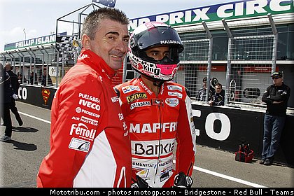moto2_moreno_010_australie_philip_island_2011.jpg