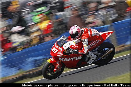 moto2_moreno_011_australie_philip_island_2011.jpg