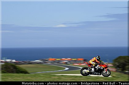 moto2_simeon_014_australie_philip_island_2011.jpg