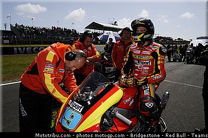 moto2_simeon_016_australie_philip_island_2011.jpg