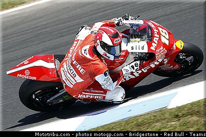 moto2_torres_002_australie_philip_island_2011.jpg