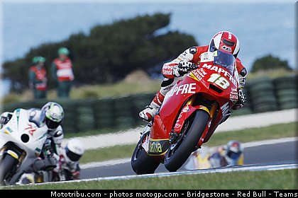 moto2_torres_006_australie_philip_island_2011.jpg