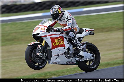 motogp_aoyama_008_australie_philip_island_2011.jpg