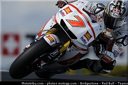 motogp_aoyama_012_australie_philip_island_2011.jpg
