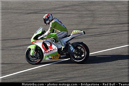 motogp_de_puniet_001_australie_philip_island_2011.jpg