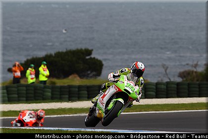 motogp_de_puniet_003_australie_philip_island_2011.jpg