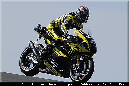 motogp_edwards_003_australie_philip_island_2011.jpg