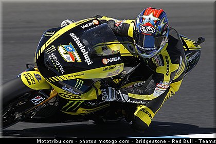motogp_edwards_005_australie_philip_island_2011.jpg